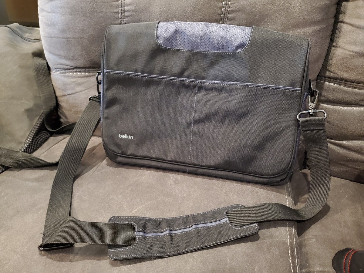 belkin 13 inch laptop backpack belkin laptop bag practically brand new!