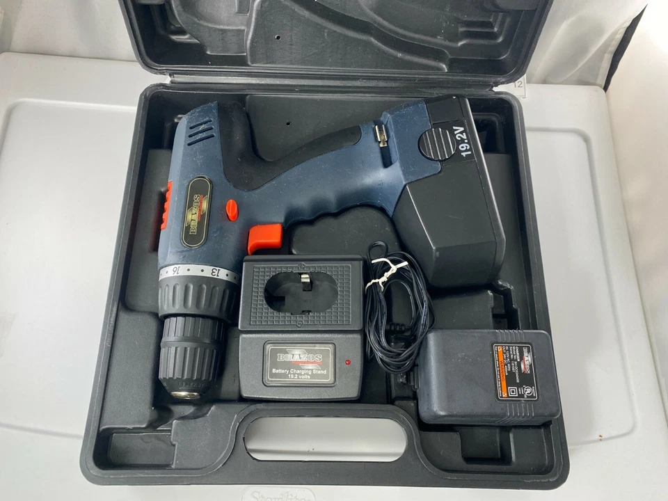 Taladro inalámbrico Brazos BR-166-0019 19,2 V 3/8" portabrocas sin llave en estuche con batería Foto 3 de 4