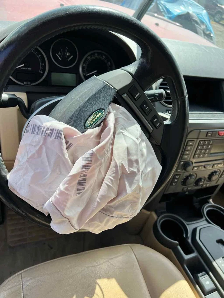 Cilindro maestro de freno usado se adapta a: Land Rover Lr3 2006 grado A Foto 2 de 4