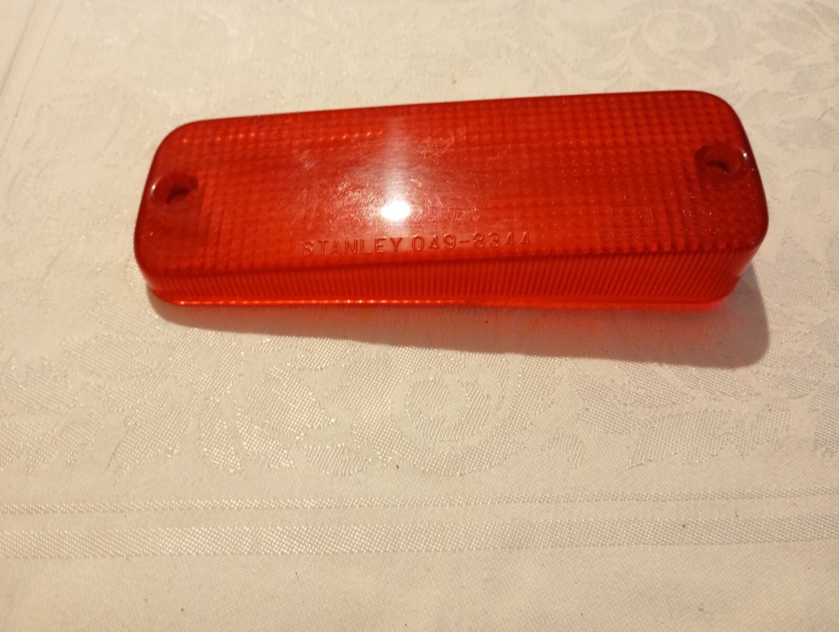 HONDA CIVIC STANLEY 049-8344 1987- REAR BUMPER RED FOG LIGHT LENS