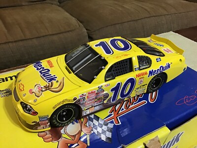 2000 Team Caliber Owners JEFF GREEN #10 Nesquik Chevy Diecast
