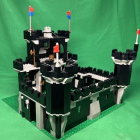 LEGO Vintage 1988 Classic Knights Black Monarch's Castle 6085 W Instructions
