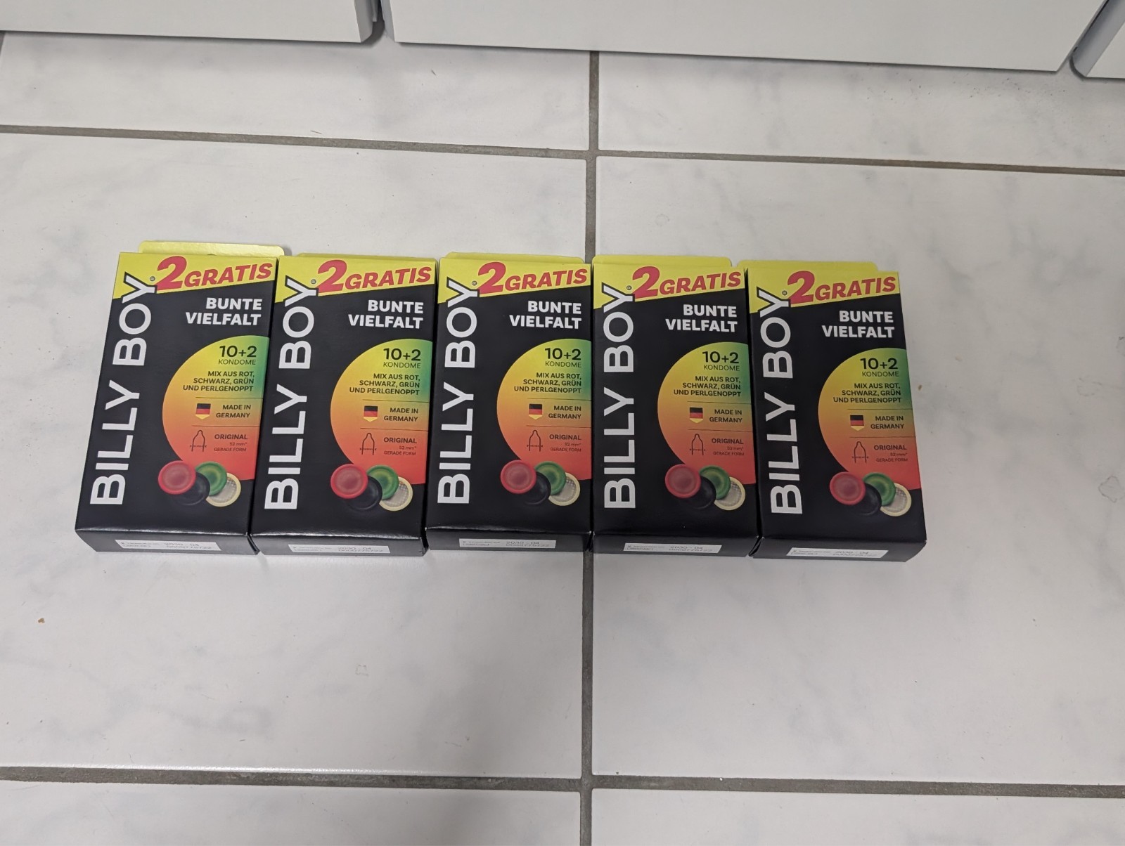 5x 12er Packung Billy Boy Bunte Vielfalt Kondome – 60 Stück / 04.2030 5x 12er Packung Billy Boy Bunte Vielfalt Kondome – 60 Stück / 04.2030