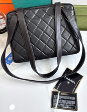 CHANEL Diamond pattern Lambskin Shoulder bag Black Gold Women
