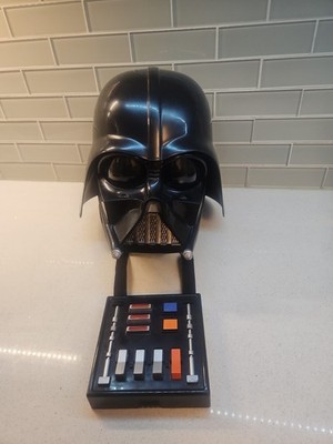 Hasbro Star Wars 2004 Darth Vader Mask Helmet Electronic Voice Changer