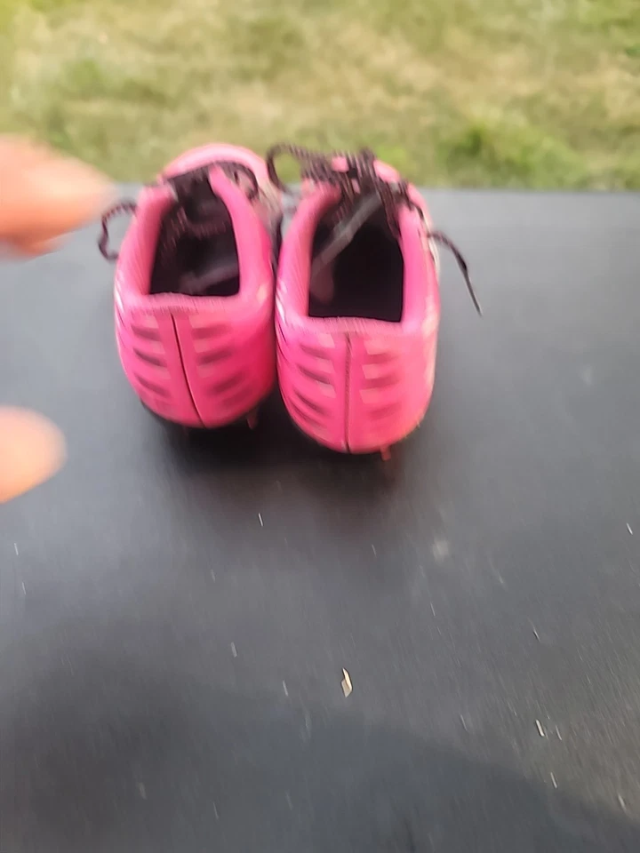 Umbro Soccer Pink Cleats Kids size 9K - Image 4 of 4