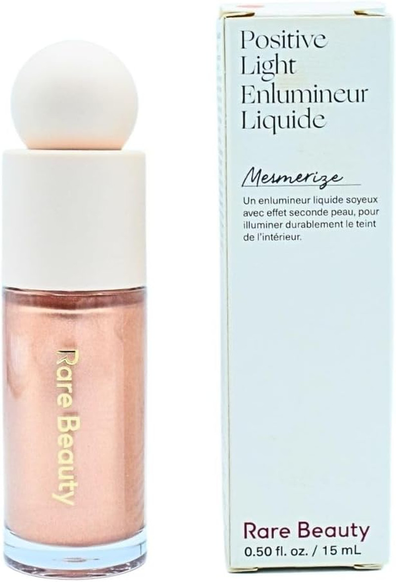 Rare Beauty Positive Light Liquid Luminizer Mesmerize pour un effet seconde peau lumineux