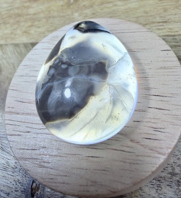 Crystal Agate Drilled Water Drop uv Reaction Natural Healing Jewellery Making 