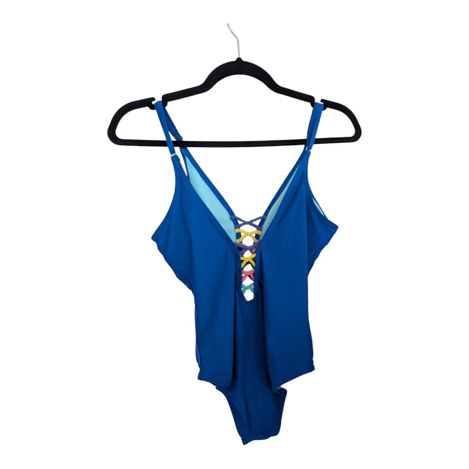Traje de baño YMI azul brillante de una pieza con inserciones de arco de color arco iris talla mediana Foto 3 de 4
