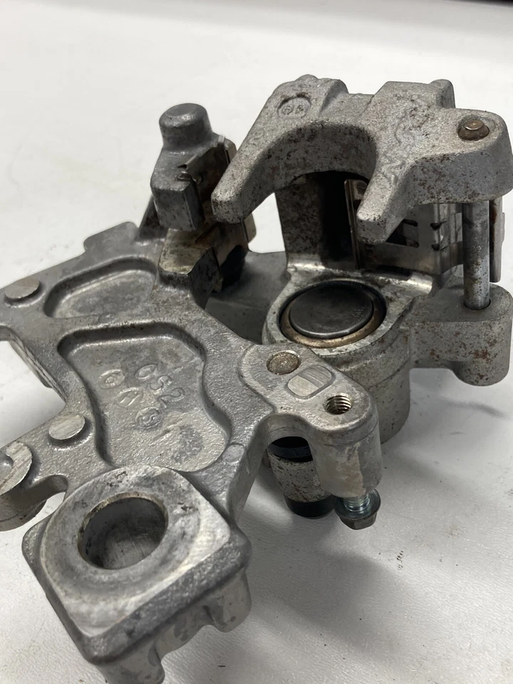 HONDA CR80R CR 85RB 1995-2007 Expert Bigwheel genuino OEM pinza de freno trasera Foto 4 de 4