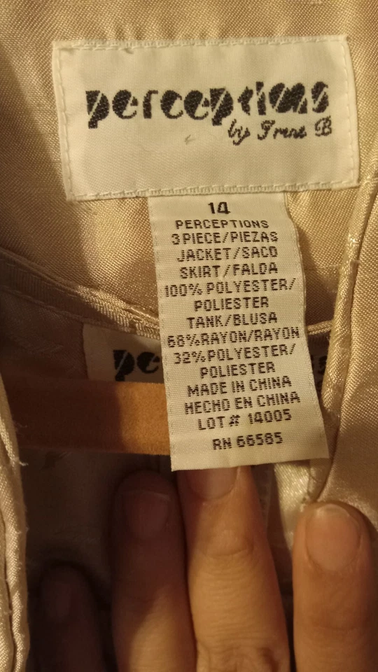 Conjunto de 3 piezas de falda, blusa y chaqueta Perception By Irene B de colección Foto 4 de 4