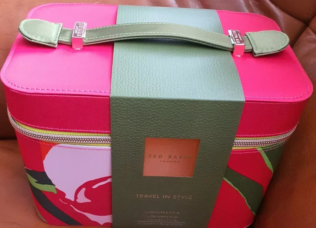Ted baker deals travel bag