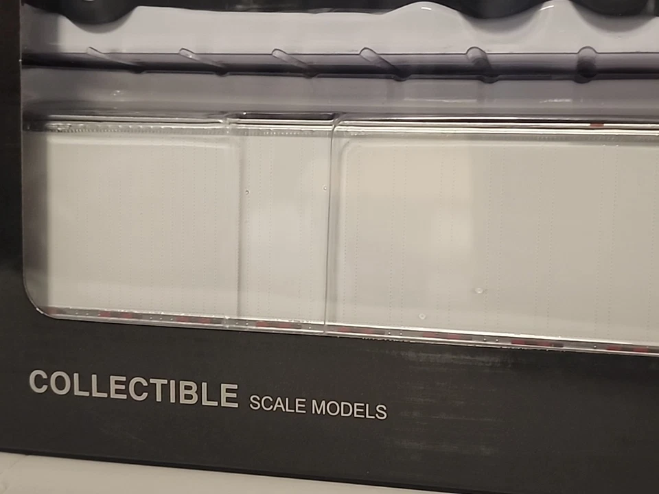 Tonkin Replicas Kenworth 1:50 Scale 53' Great Dane White With Trailer - Image 3 of 4