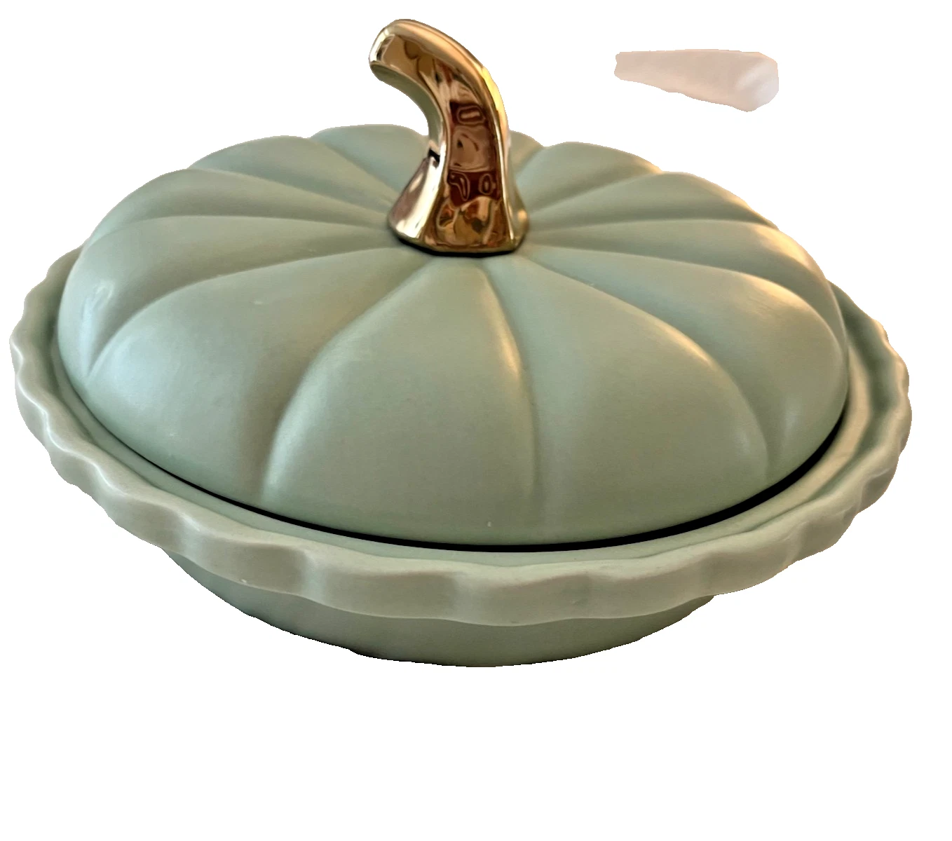 SAGE and OAK Green Pumpkin 10 3/4 inch PIE DISH with Gold Lifter. NEW
