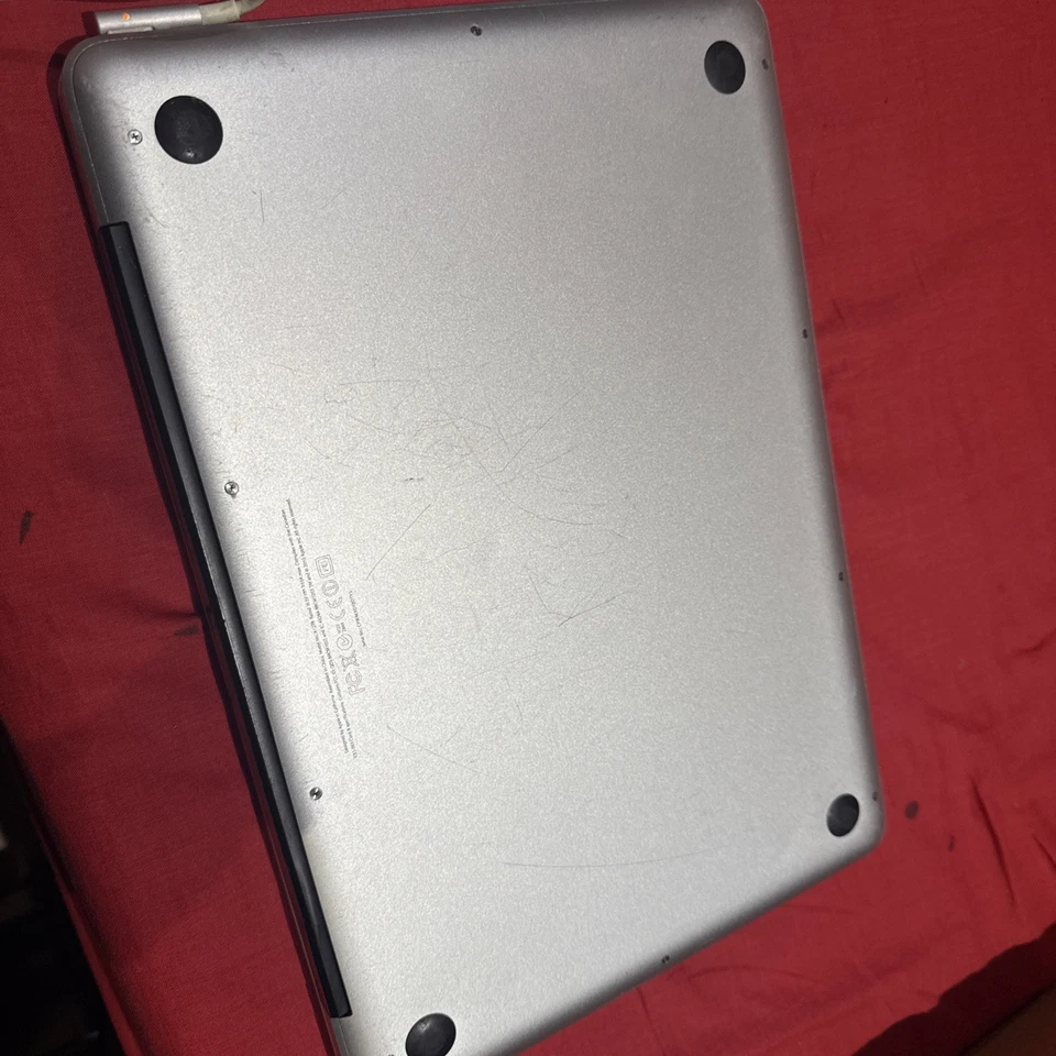 Apple MacBook Pro 13-Inch (1TB , Intel Core i5, 2.5GHz, 4GB)  A1278, photo 4 of 4