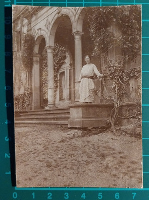 Fotos Schöne Frau Vielleicht Edel O Altolocata Veranda Der Villa 1920 C. (F 38)
