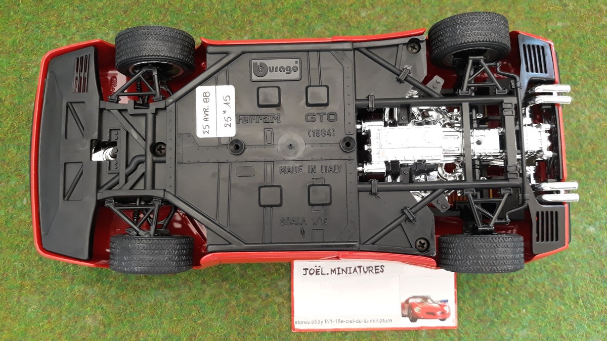 FERRARI GTO 1984 rouge au 1/18 BURAGO AMELIOREE voiture miniature