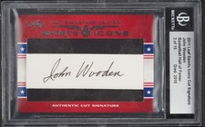 2011 Leaf Sports Icons Signature (#2/15) John Wooden AUTO BGS Authentic