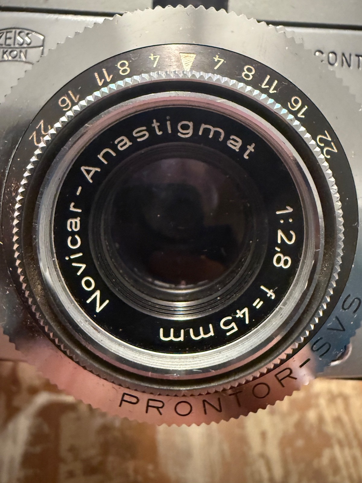 ZEISS IKON CONTNA Analogkamera Novicar-Anastigmat 1:2,8 f=45 mm