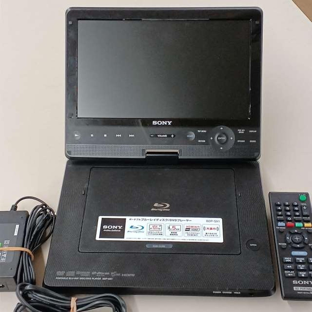 【良品】SONY BDP-SX1 Blu-ray DVD プレイヤー Sony BDP-SX1 Portable Blu-ray Player 10.1