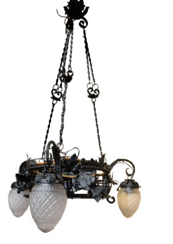 Antico lampadario in ferro battuto lavorato a mano 3 luci -  inizio XX - Foto 1 di 9