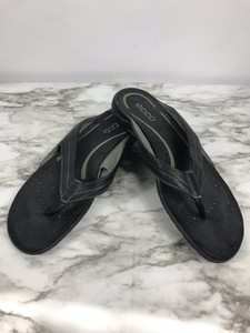 ecco flip flops