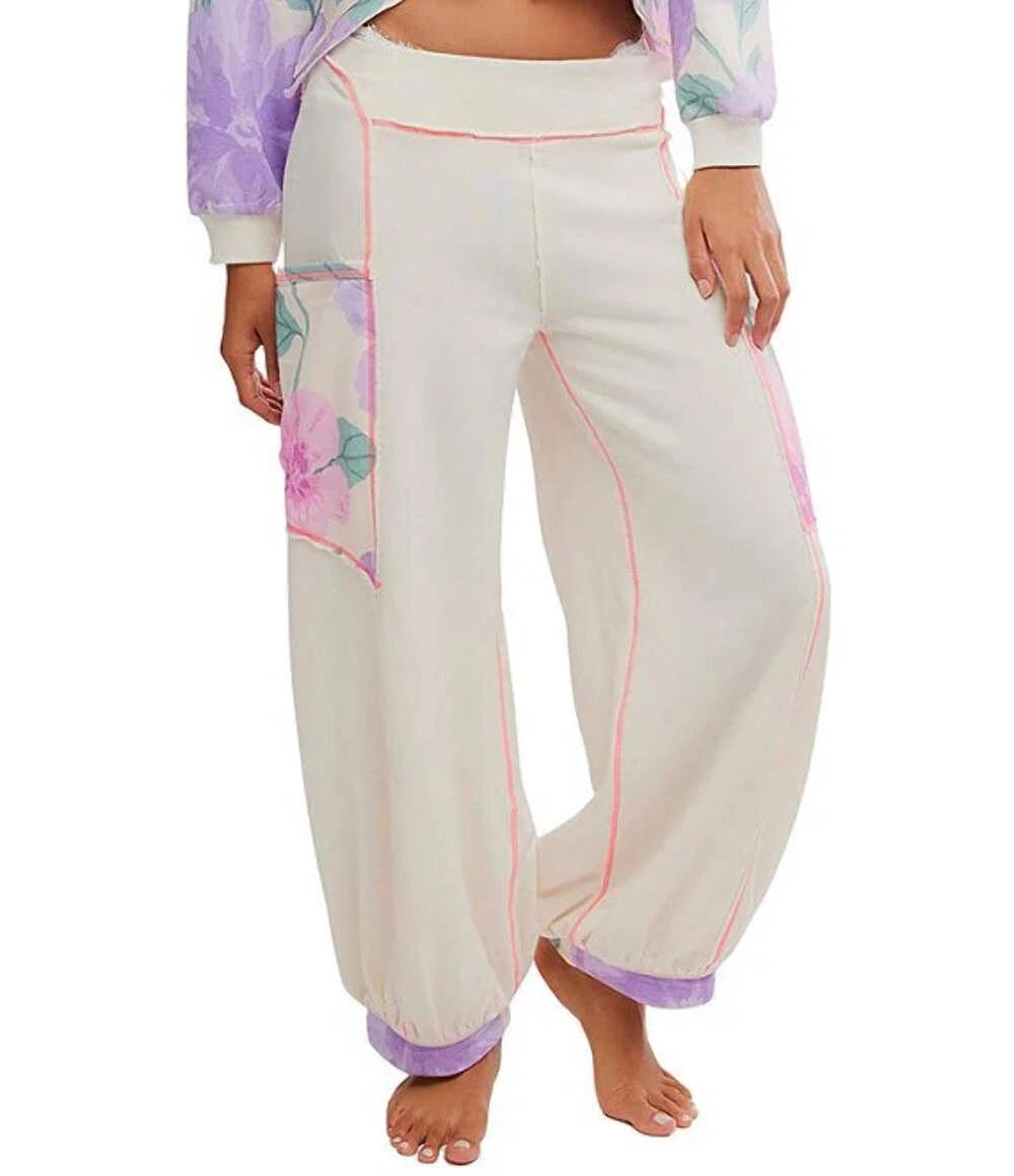 Free People Summer Loving Oversized Jogger - Ivory Combo
Opens in a new window or tab