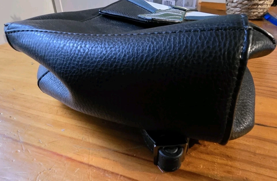 Harry Potter - Uniforme Escolar Slytherin 8” Mini Mochila Cuero Sintético "Nueva" Foto 4 de 4