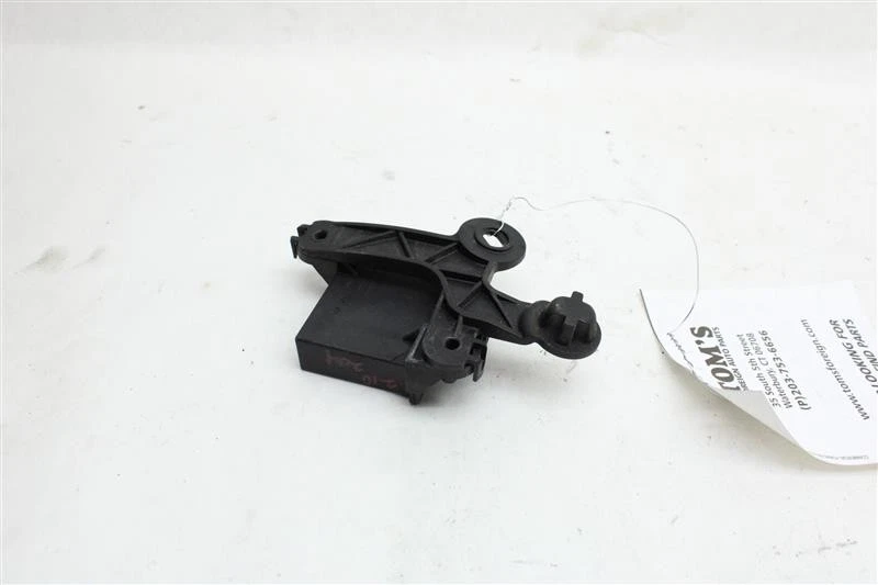 Used Tire Pressure Monitoring System (TPMS) Control Mod fits: 2010 Bmw 528I Susp - Image 2 of 4