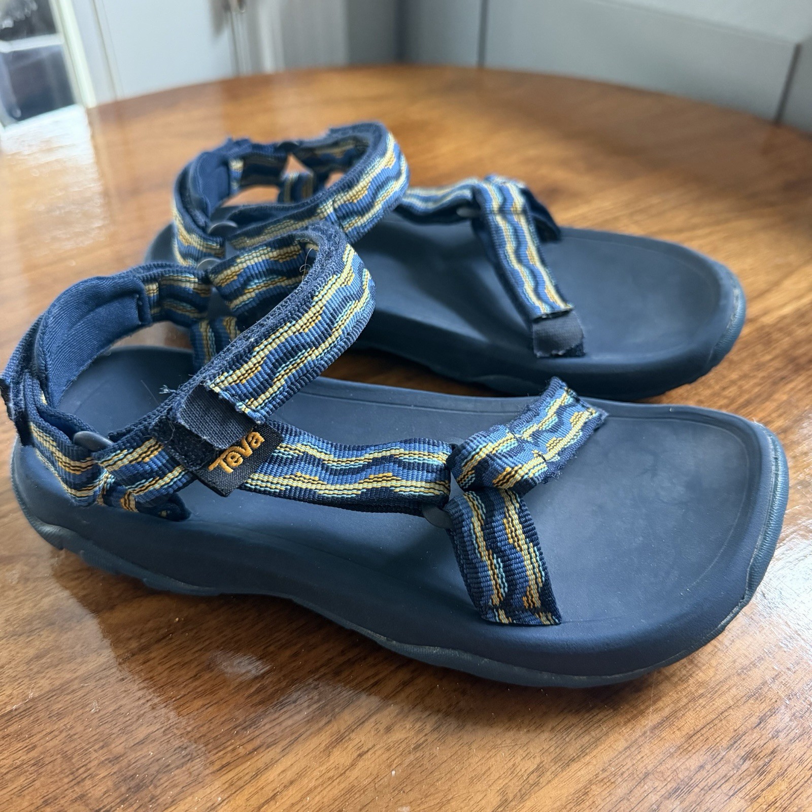 Kids TEVA Hurricane XLT 2 Sandals Blue Wave Sz 3 Youth Hiking Shoes Outdoor