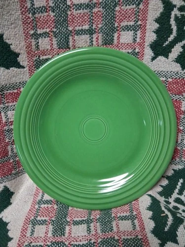 Vintage FIESTA 10" Dinner Plate - Light Green (early, unmarked)