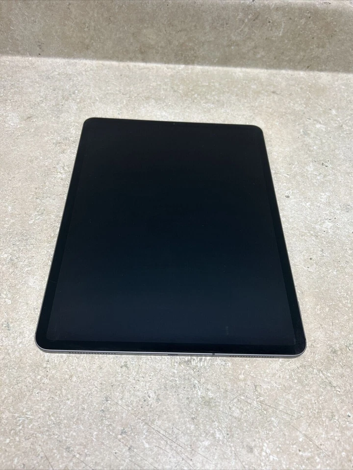 Apple A1876 iPad Pro 3rd Gen. 256GB, Wi-Fi 12.9 in - Space Gray - Image 2 of 3