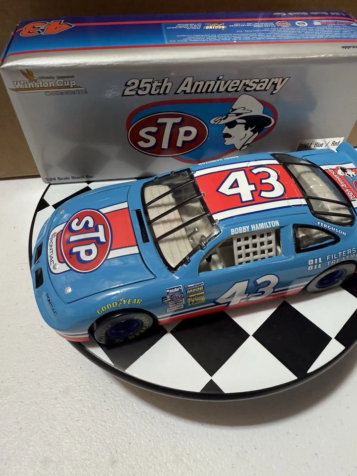 Bobby Hamilton #43 STP 25 aniversario pequeño 1984 azul y rojo 1/24 diecast Foto 4 de 4
