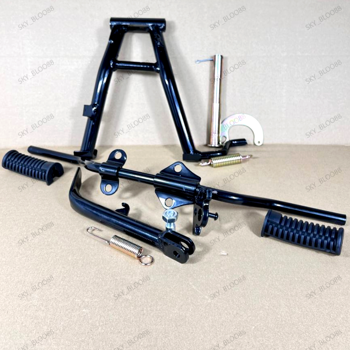 HONDA JAPAN C70 PASSPORT 70 MAIN STAND BLACK SET 1980 TO 1983 FREE