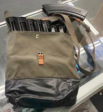 YUGO MILITARY RIFLE -7 MAGAZINE POUCH YUGOSLAVIAN MILITARY RIFLE **@**