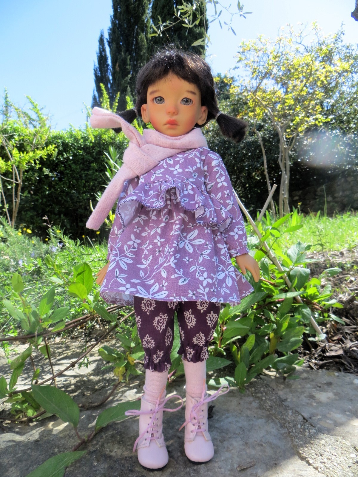 Garde-robe Bastian Little Cosmos : une jolie tenue mi-saison pour poupon 35cm