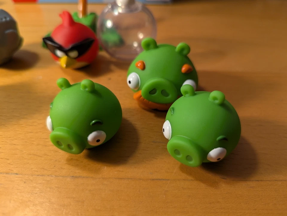 Mattel Angry Birds Space Game 2012 COMPLETE – All Pieces, Cards & Instructions - Image 4 of 4