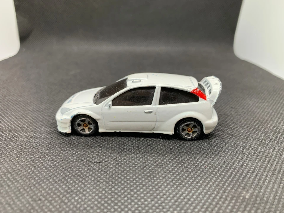Majorette - Ford Focus Mk1 WRC Blanco - Diecast - Escala 1:64 - USADO Foto 2 de 4