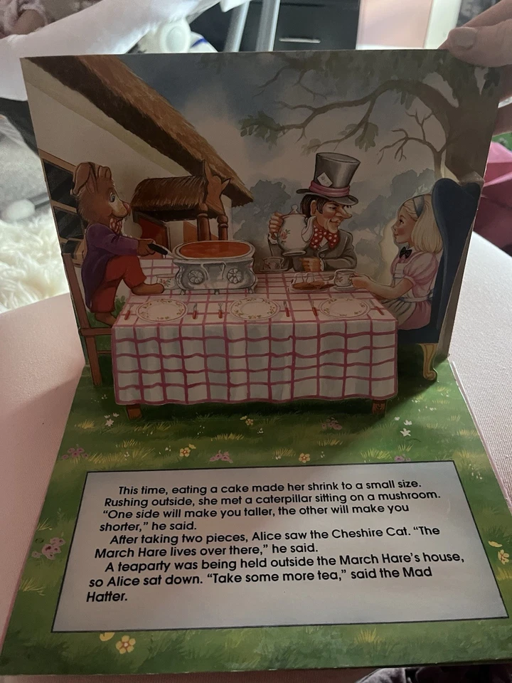 Libro de cuentos emergente Alicia en el país de las maravillas • Edición 1994 • Libro infantil vintage Foto 4 de 4