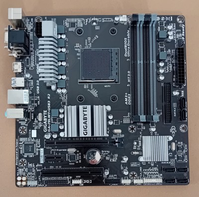 Gigabyte GA-78LMT-USB3 R2 Micro-ATX Mainboard, AMD AM3+ Sockel inkl. I/O Shield