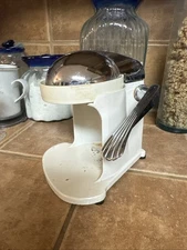 Vintage Rival Juicerette Model 401 Metal Juicer Chrome Top Scalloped Handle