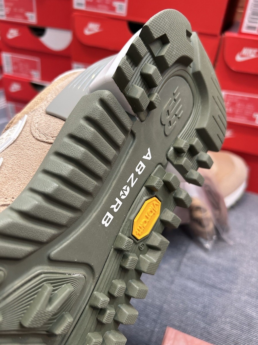 Kith x New Balance RC 1300 “10th Anniversary White Pepper Kith x New Balance RC 1300 “10th Anniversary White Pepper