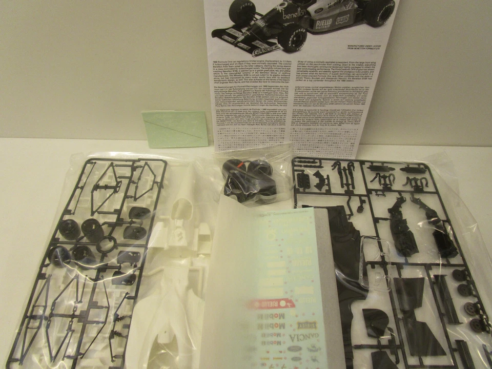 BENETTON FORD B188 20021 KIT MONTAGGIO TAMIYA 1/20 GRAND PRIX COLLECTION-FR-B9 - Immagine 3 di 3