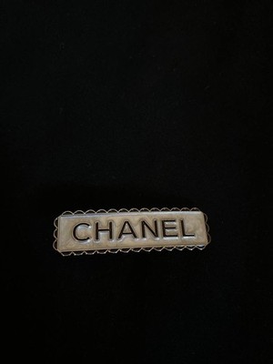 Auth White Chanel Hair Clip Black Logo CC Hair Accessories  display picture 1