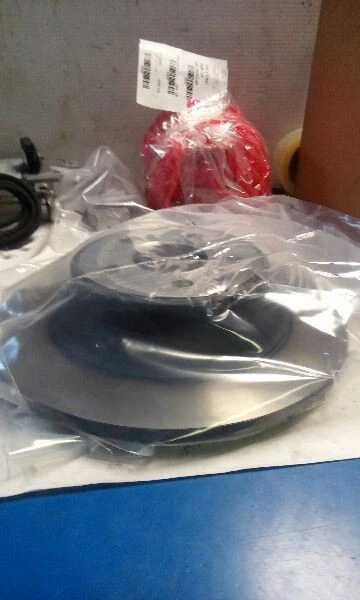 Frenos traseros manuales Volvo serie 80 07-10 Foto 3 de 3