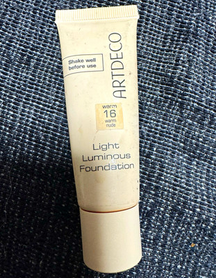ARTDECO Light Luminous Foundation flüssig 16 Warm Nude 25 ml leicht leuchtend