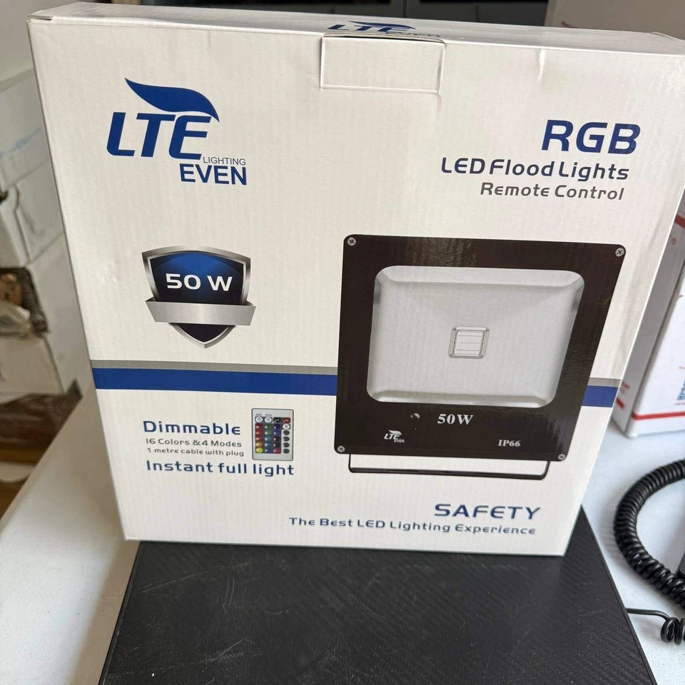 Luces de inundación LTE Even 50W LED RGB IP66 con control remoto 16 colores 4 mod Foto 2 de 4