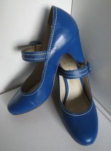 clarks blue court shoes