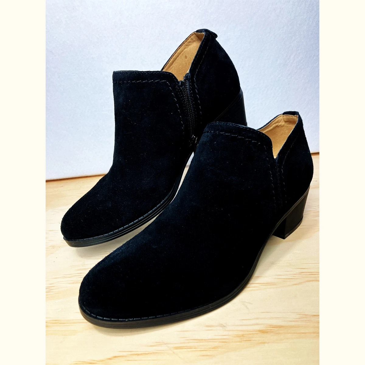 Naturalizer zarie hotsell suede ankle boots