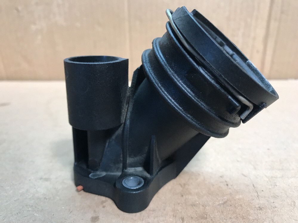 2016 MERCEDESBENZ GL450 Cooling SystemWater Pump/Pipe Tube Inlet A